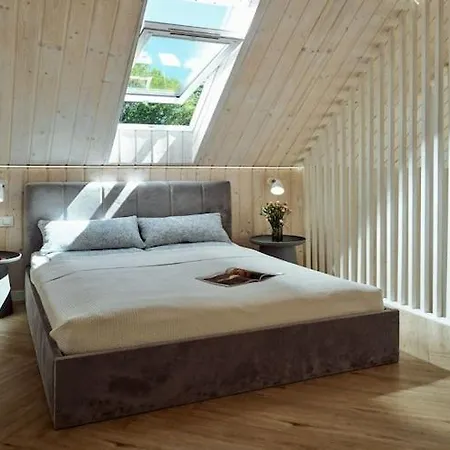 Luxury Homes Near The Beach, *